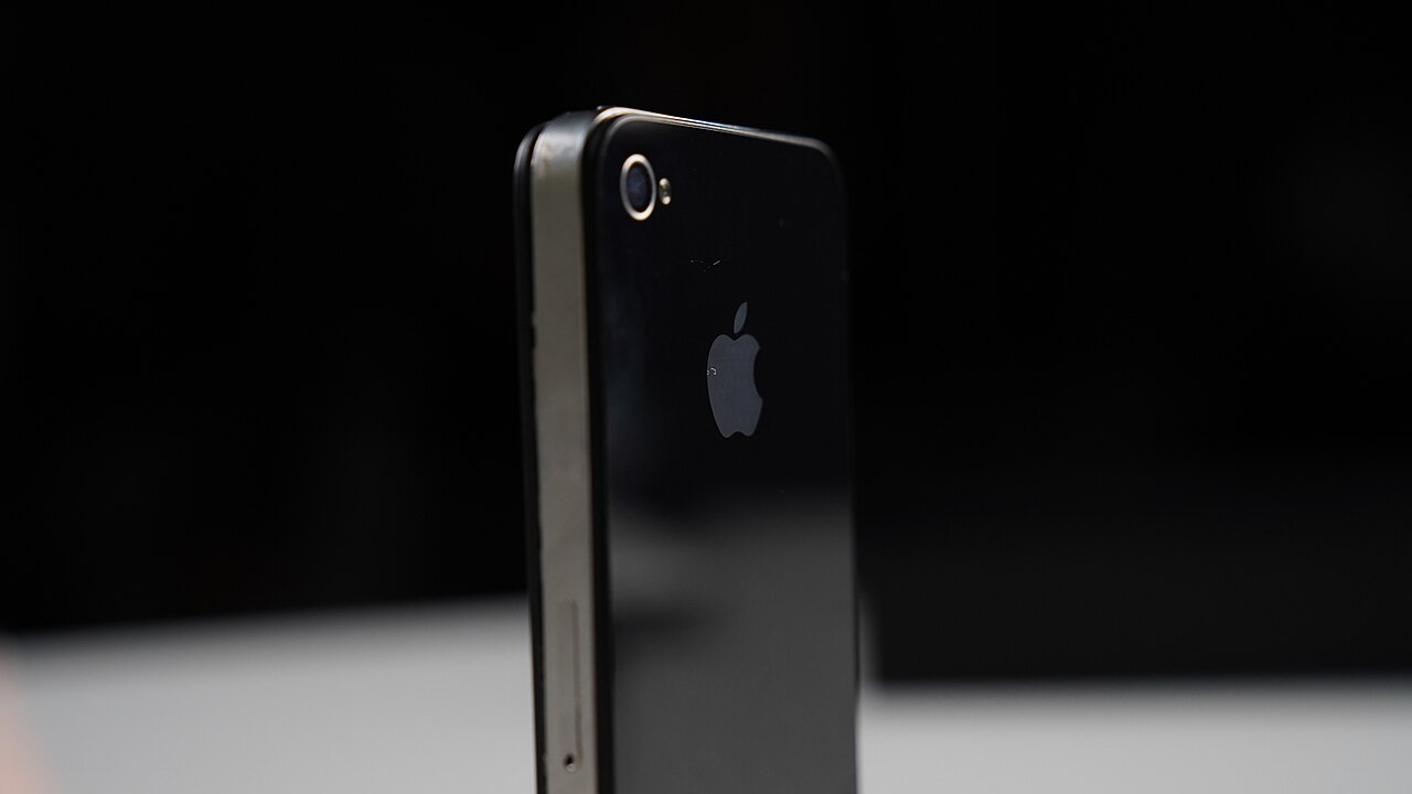 iPhone 4S