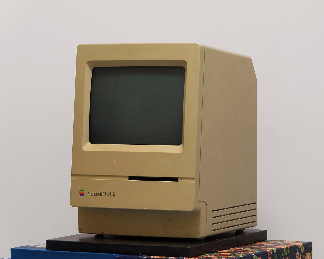 Macintosh Classic II
